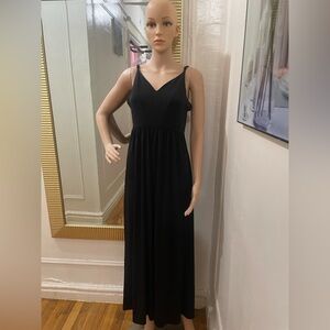 Gilli Black Sleeveless Maxi Dress
